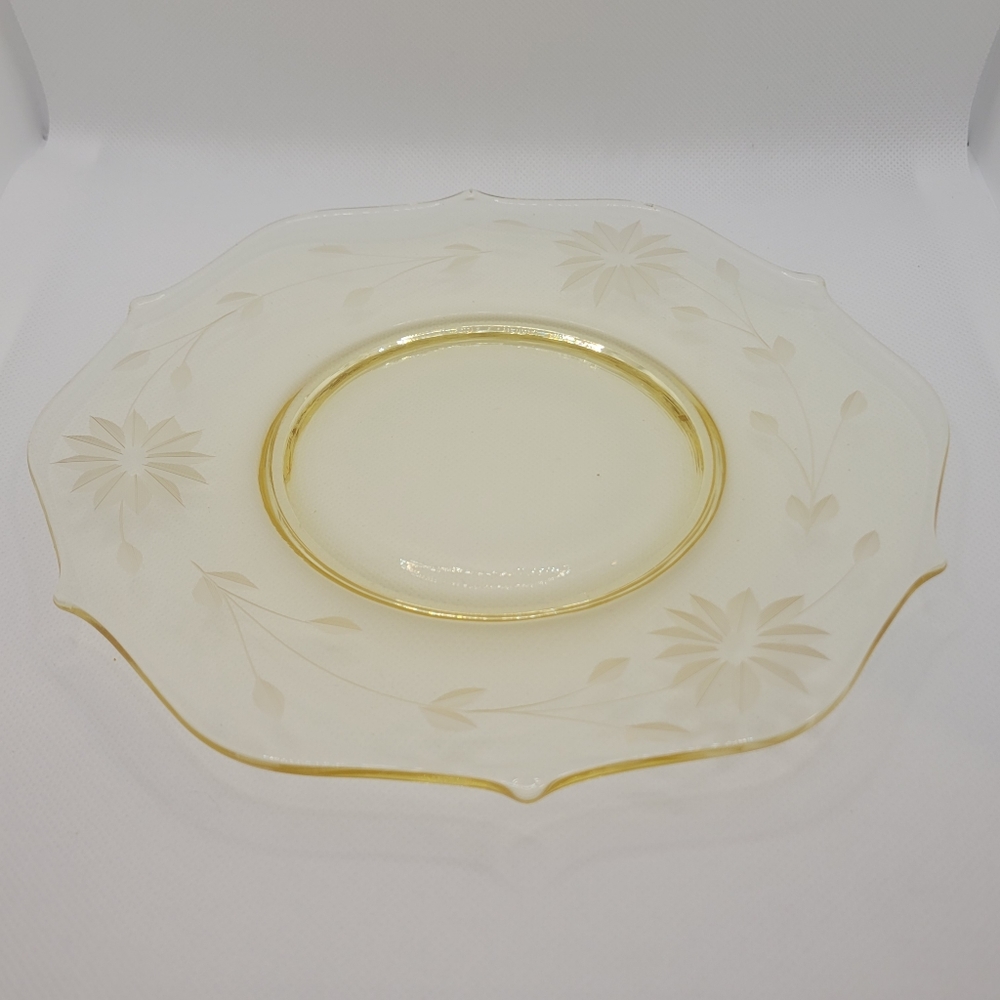 Lancaster 8.5" Jubilee Yellow Dinner Plate Depression Glass EVC